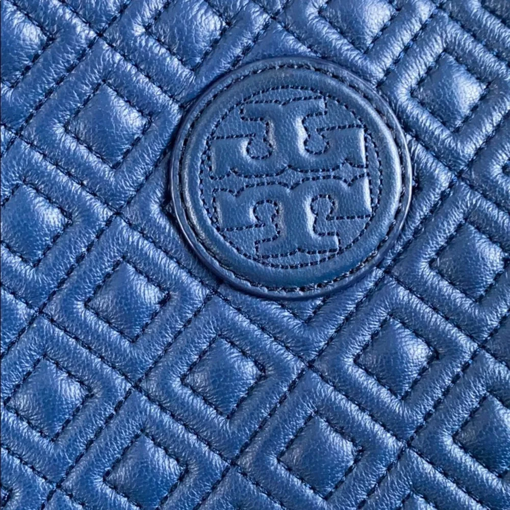 Tory Burch Quilted Diamond Tote - Navy Blue